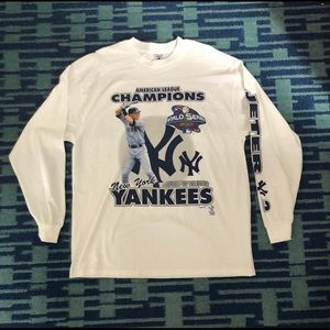 2001 Derek Jeter Long Sleeve Shirt
